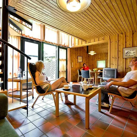 Holiday Home Club Tihany-5 בית נופש טיהאני