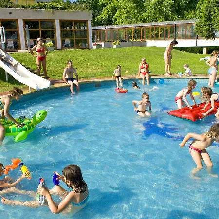 Holiday Home Club Tihany-5 * טיהאני